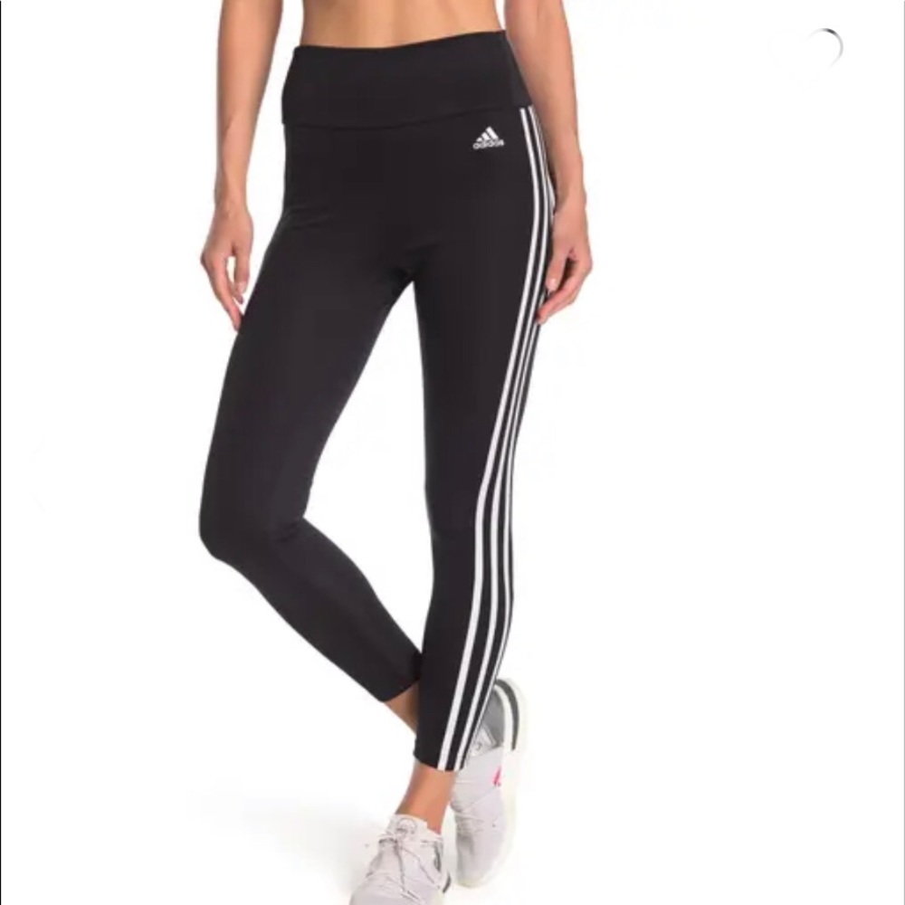🆕 adidas Logo Detail Black Leggings size medium